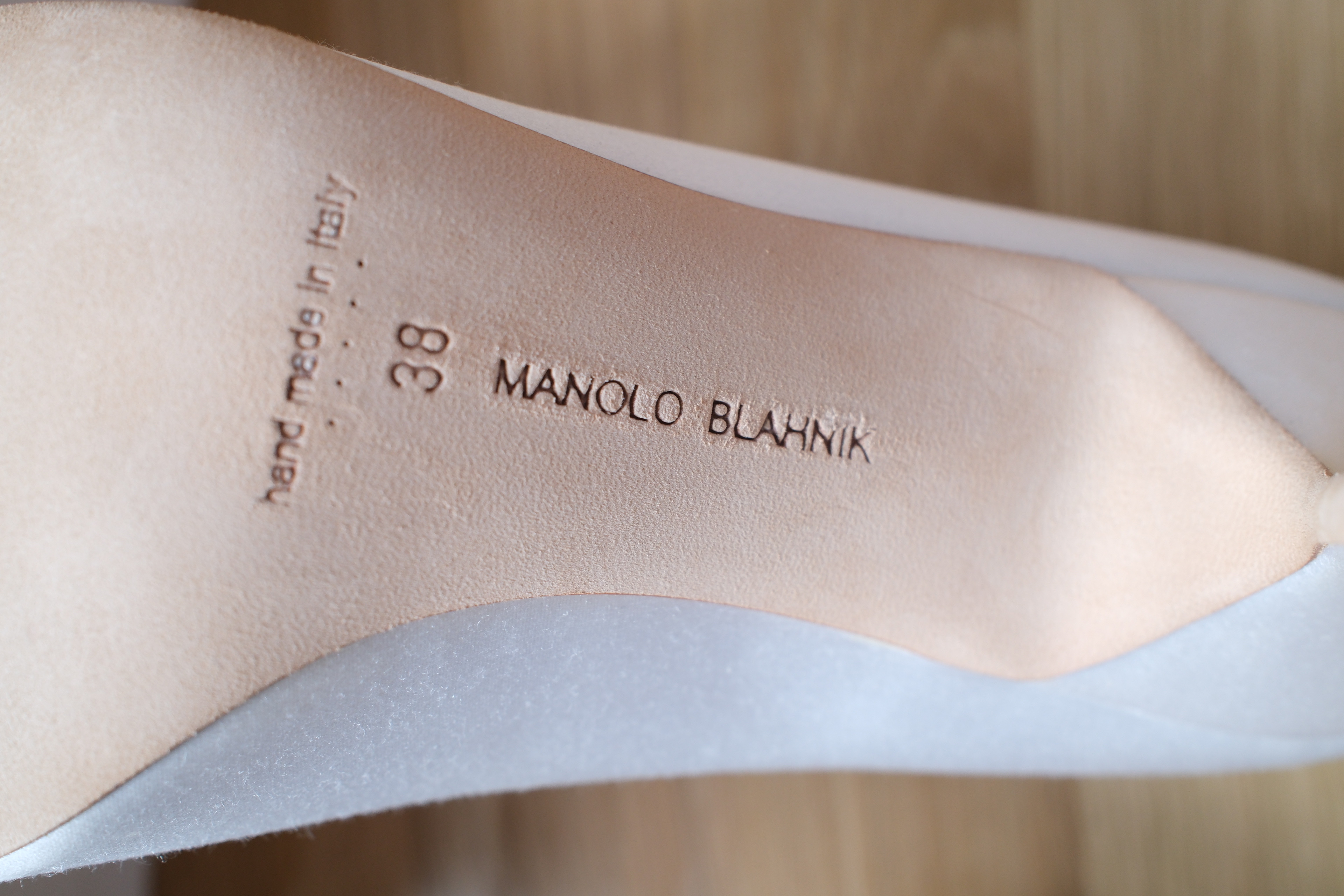 Manolo Blahnik  Hangisi 70MM Crystal-Embellished Satin Pumps, photo 5 of 7